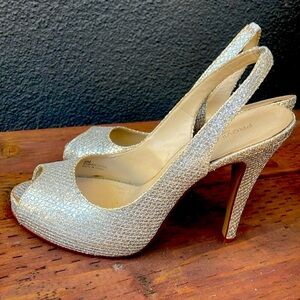 PREVIEW INTERNATIONAL SILVER METALLIC DRESSY HIGH HEELS